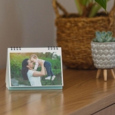 Calendário Expositor 14 Fotos 10x15cm Autocolante Branco